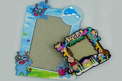 定制PVC相框都在找專業(yè)的卡通硅膠制品生產廠家