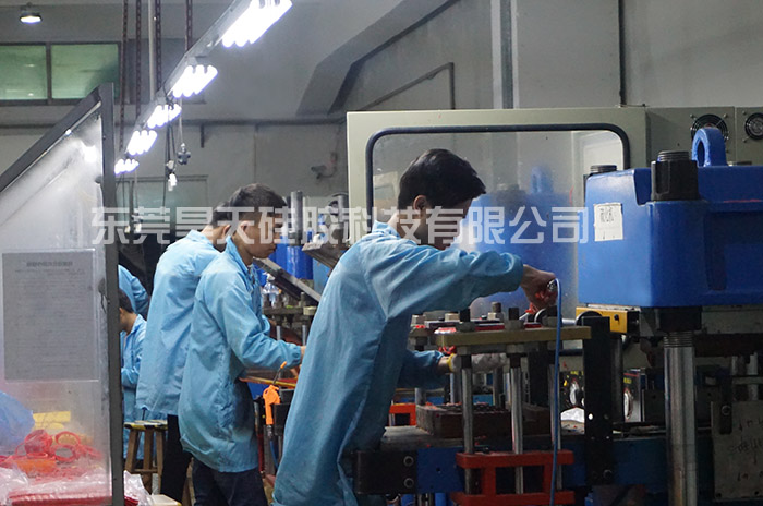 硅膠套定制_硅膠制品廠